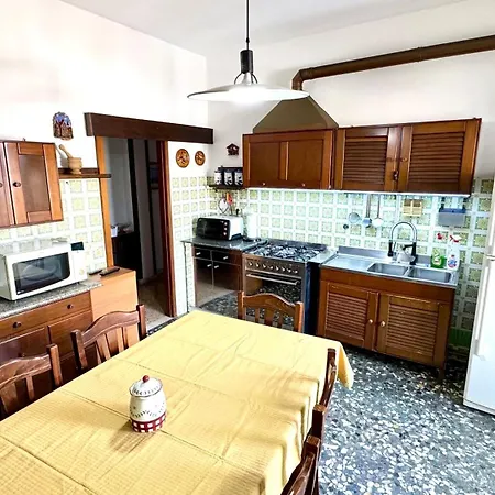 B&e Lejlighed Taranto